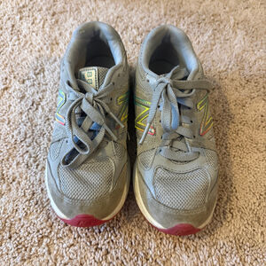 Kids Girls New Balance Shoes Size 1 VGUC